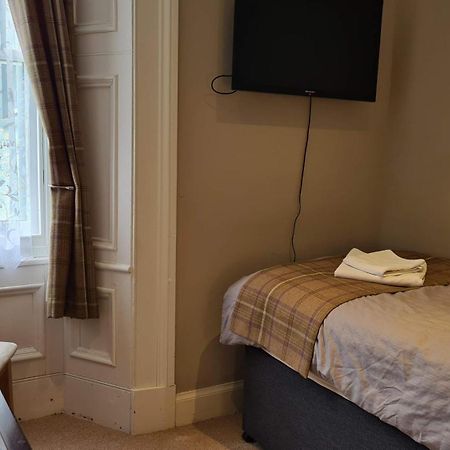 Glenisla Hotel Blairgowrie and Rattray Екстериор снимка