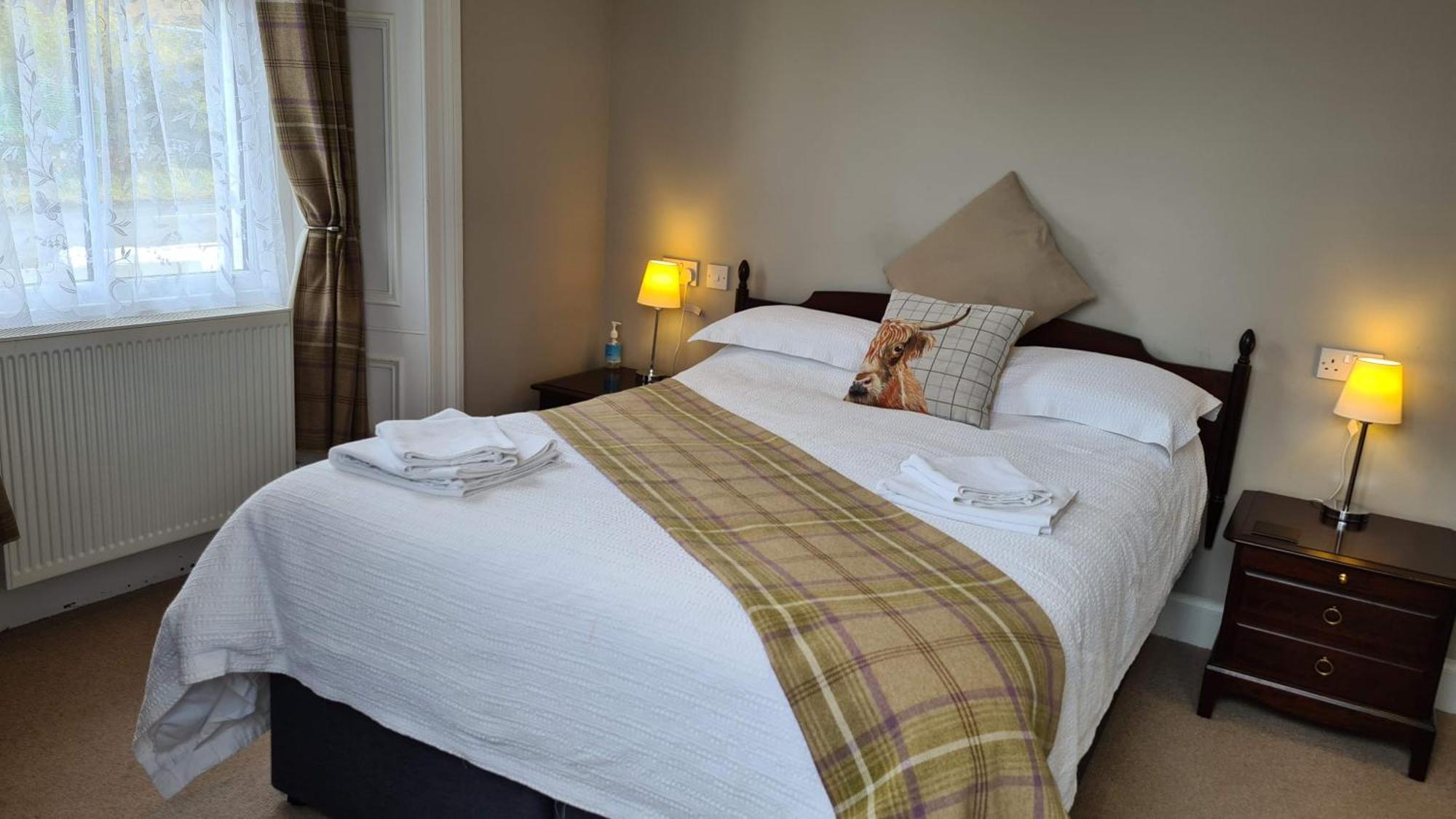 Glenisla Hotel Blairgowrie and Rattray Екстериор снимка