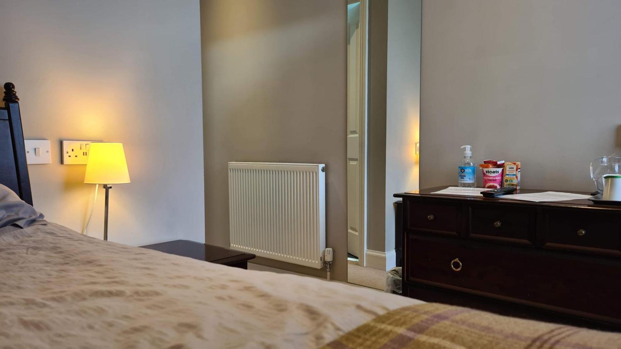 Glenisla Hotel Blairgowrie and Rattray Екстериор снимка
