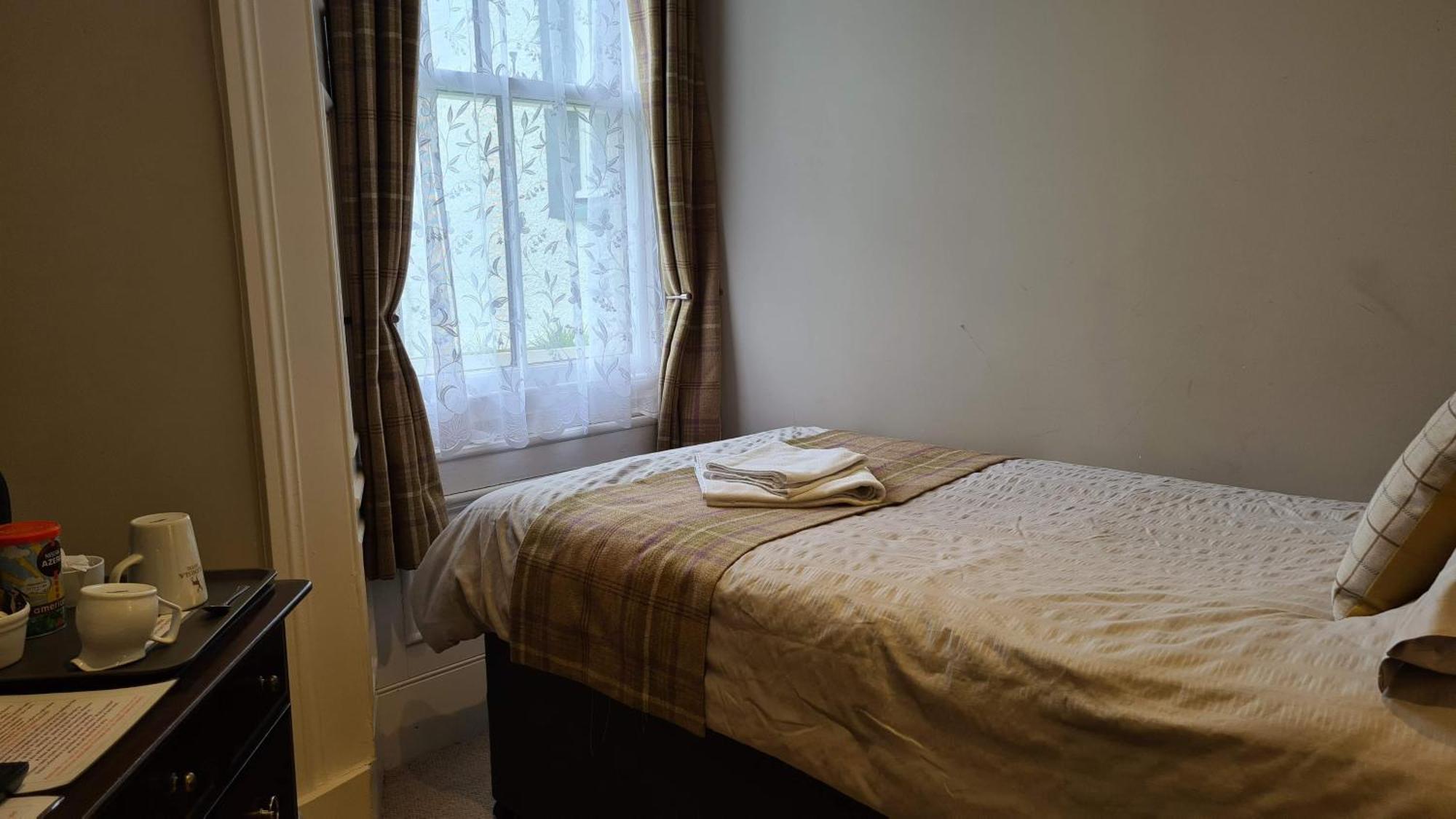 Glenisla Hotel Blairgowrie and Rattray Екстериор снимка