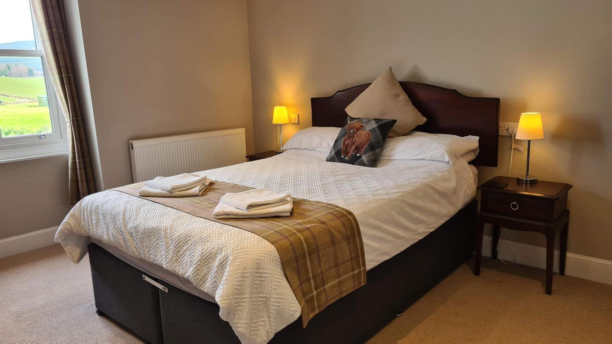 Glenisla Hotel Blairgowrie and Rattray Екстериор снимка