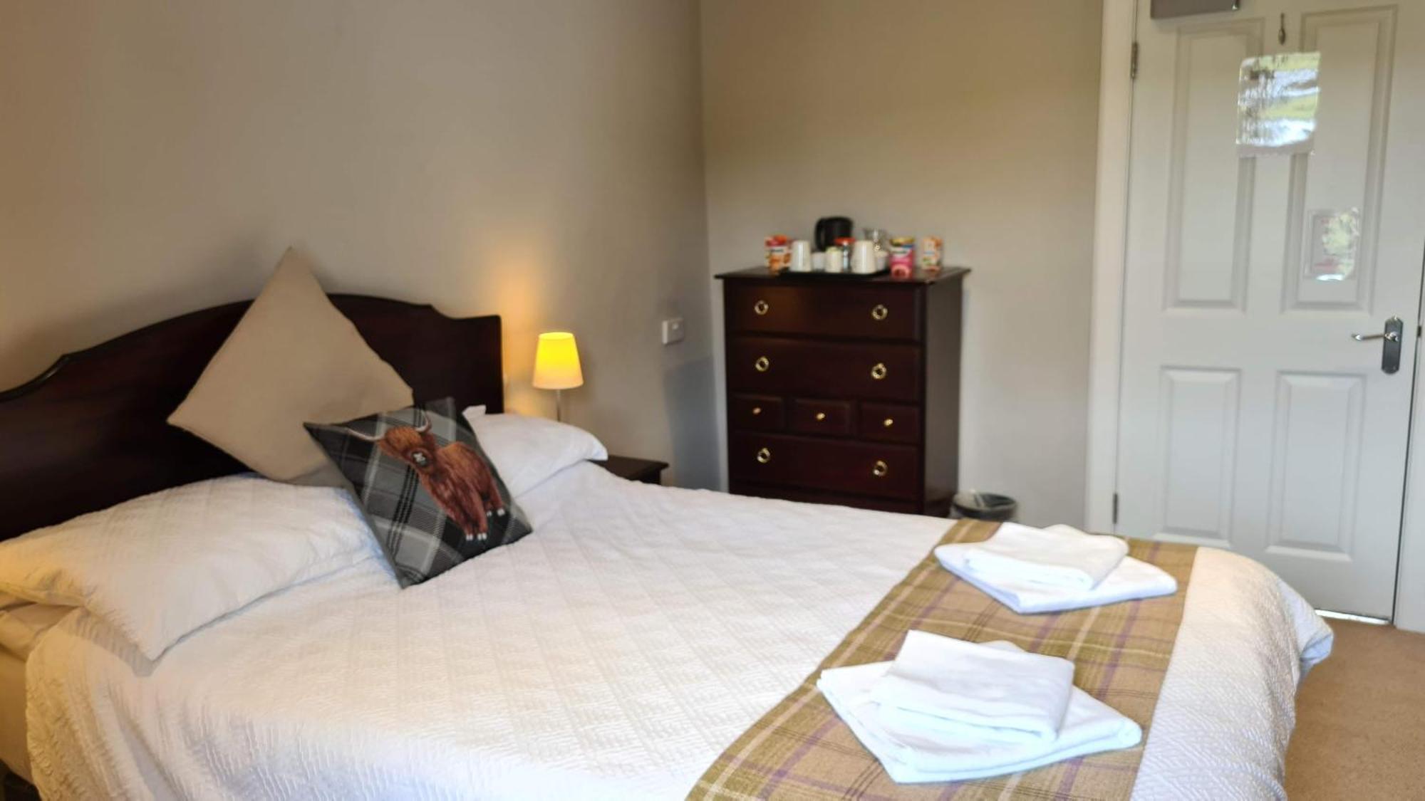 Glenisla Hotel Blairgowrie and Rattray Екстериор снимка