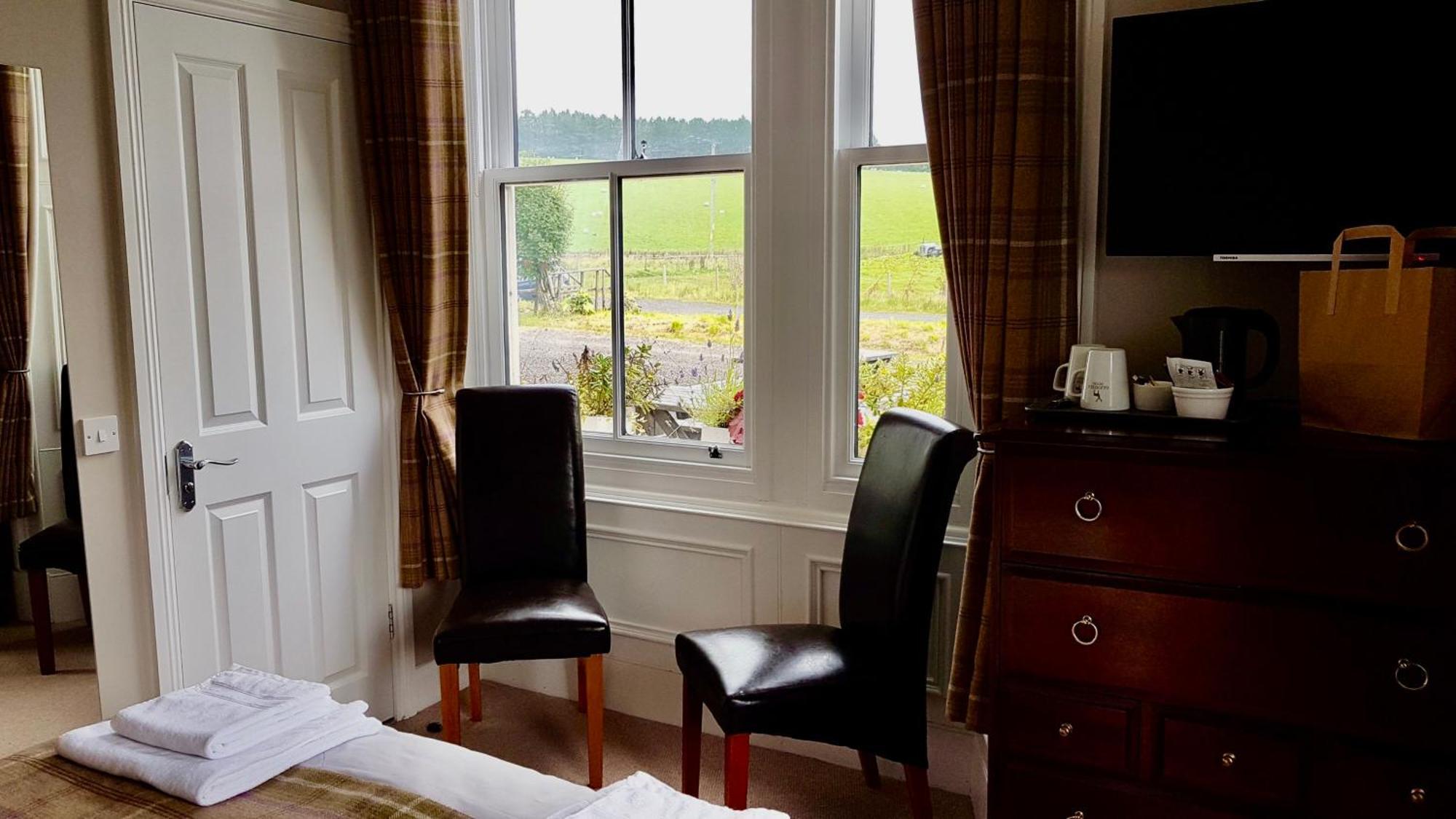 Glenisla Hotel Blairgowrie and Rattray Екстериор снимка