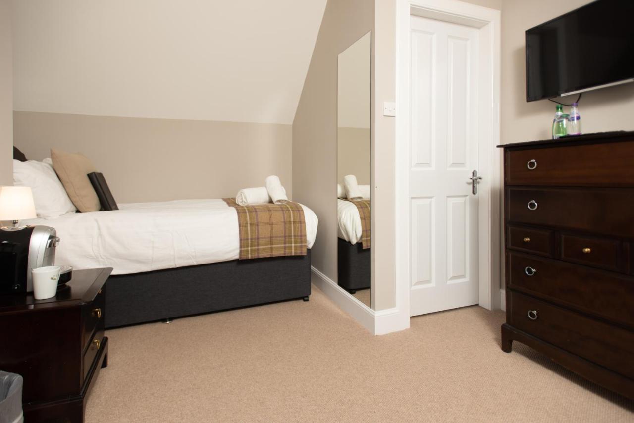 Glenisla Hotel Blairgowrie and Rattray Екстериор снимка